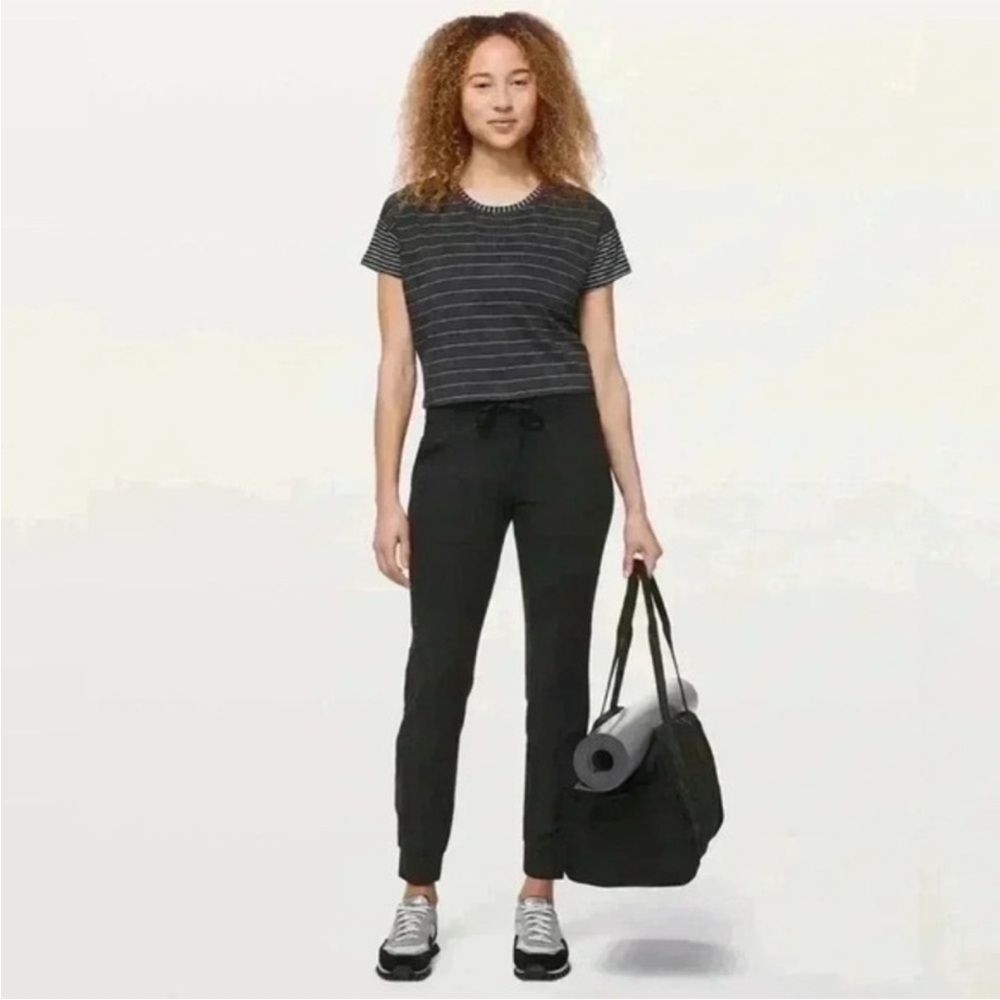 Lululemon Athletica “Ready to Rulu” jogger in black